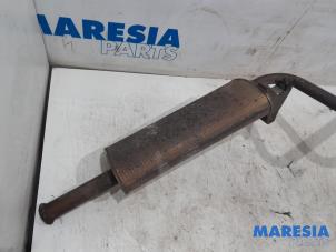 Used Exhaust middle silencer Renault Espace (JK) 2.0 16V Turbo Price € 75,00 Margin scheme offered by Maresia Parts