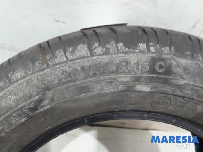 Tyre with tyre size 205/65/16 - 2056516 CONTINENTAL