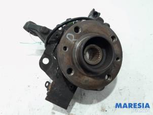 Used Knuckle, front right Renault Clio IV Estate/Grandtour (7R) 0.9 Energy TCE 90 12V Price € 35,00 Margin scheme offered by Maresia Parts