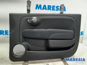 Usagé Revêtement portière 2portes droite Fiat 500 (312) 1.2 69 Prix € 105,00 Règlement à la marge proposé par Maresia Parts