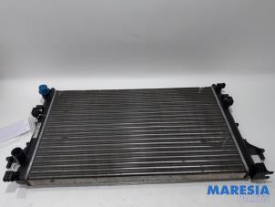 Usagé Radiateur d'eau Renault Espace (JK) 2.0 16V Turbo Prix € 25,00 Règlement à la marge proposé par Maresia Parts