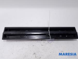 Used Seat rails, left Renault Espace (JK) 2.0 16V Turbo Price € 50,00 Margin scheme offered by Maresia Parts