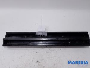 Used Seat rails, right Renault Espace (JK) 2.0 16V Turbo Price € 50,00 Margin scheme offered by Maresia Parts