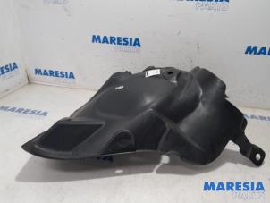 Used Wheel arch liner Renault Clio IV (5R) 1.2 TCE 16V GT EDC Price € 20,00 Margin scheme offered by Maresia Parts