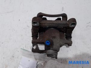 Used Rear brake calliper, right Renault Trafic (1FL/2FL/3FL/4FL) 1.6 dCi 95 Price € 90,75 Inclusive VAT offered by Maresia Parts