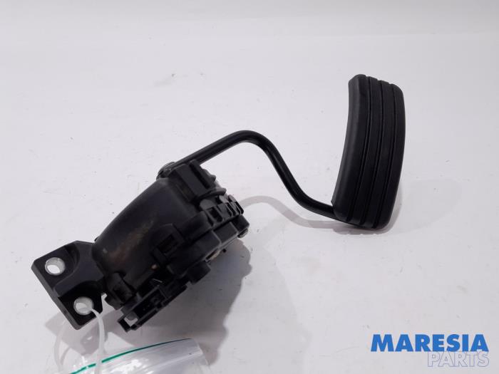Begagnade Gaspedalsensor Renault Espace (JK) 2.0 16V Turbo Pris € 29,99 Marginaltabell erbjuds av Maresia Parts