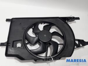 Usados Motor de aleta de refrigeración Renault Espace (JK) 2.0 16V Turbo Precio € 40,00 Norma de margen ofrecido por Maresia Parts