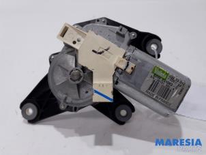 Usagé Moteur essuie-glace arrière Renault Espace (JK) 2.0 16V Turbo Prix € 35,00 Règlement à la marge proposé par Maresia Parts