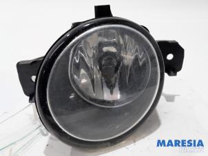 Usagé Feu antibrouillard avant droit Renault Espace (JK) 2.0 16V Turbo Prix € 10,00 Règlement à la marge proposé par Maresia Parts