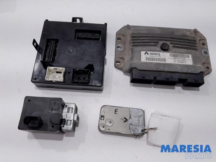 Used Engine management computer Renault Espace (JK) 2.0 16V Turbo Price € 262,50 Margin scheme offered by Maresia Parts