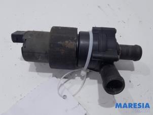 Usados Bomba de agua Renault Espace (JK) 2.0 16V Turbo Precio € 50,00 Norma de margen ofrecido por Maresia Parts