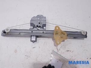 Used Window mechanism 4-door, front right Renault Clio IV (5R) 0.9 Energy TCE 90 12V Price € 18,50 Margin scheme offered by Maresia Parts
