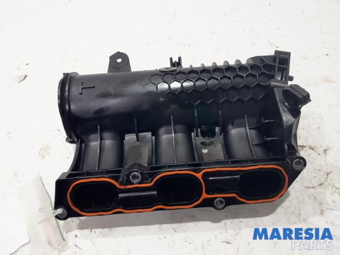 Używane Kolektor dolotowy Citroen C3 (SX/SW) 1.2 12V e-THP PureTech 110 Cena € 34,95 Procedura marży oferowane przez Maresia Parts