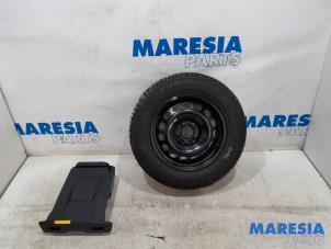Gebrauchte Wagenheber Set + Reserverad Peugeot Expert (VA/VB/VE/VF/VY) 2.0 Blue HDi 120 16V Preis € 190,58 Mit Mehrwertsteuer angeboten von Maresia Parts