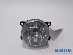 Used Fog light, front right Peugeot 208 I (CA/CC/CK/CL) 1.6 16V THP 155 Price € 25,00 Margin scheme offered by Maresia Parts