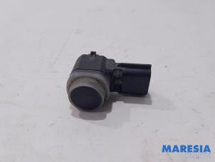 Used PDC Sensor Renault Trafic (1FL/2FL/3FL/4FL) 1.6 dCi 95 Price € 48,40 Inclusive VAT offered by Maresia Parts