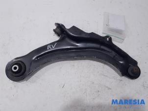 Used Front lower wishbone, right Renault Captur (2R) 0.9 Energy TCE 12V Price € 50,00 Margin scheme offered by Maresia Parts