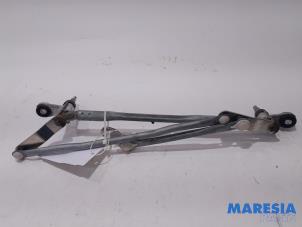 Used Wiper mechanism Fiat Panda (312) 0.9 TwinAir 65 Price € 35,00 Margin scheme offered by Maresia Parts
