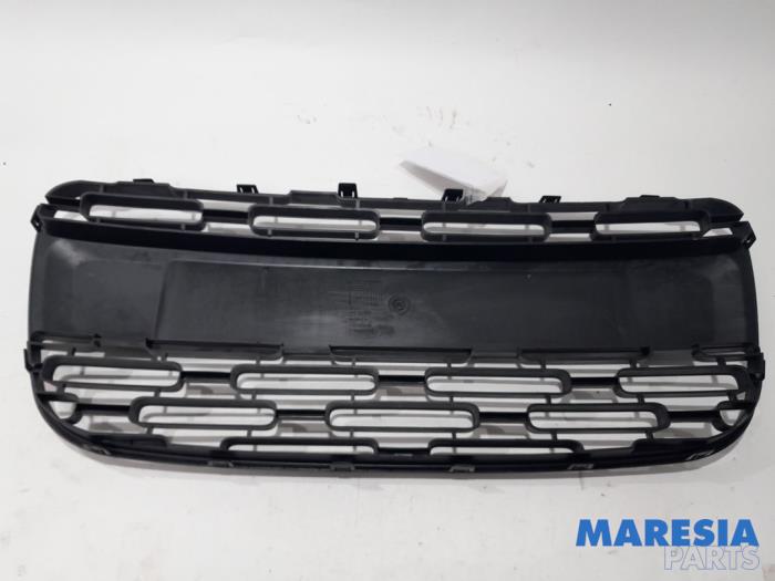 Używane Grill Fiat Panda (312) 0.9 TwinAir 65 Cena € 30,00 Procedura marży oferowane przez Maresia Parts