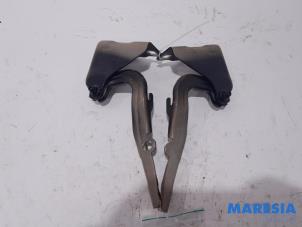 Used Bonnet Hinge Fiat Panda (312) 0.9 TwinAir 65 Price € 20,00 Margin scheme offered by Maresia Parts