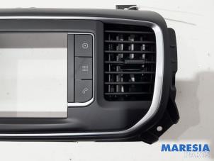 Used Multi-media control unit Peugeot Expert (VA/VB/VE/VF/VY) 2.0 Blue HDi 120 16V Price € 72,60 Inclusive VAT offered by Maresia Parts