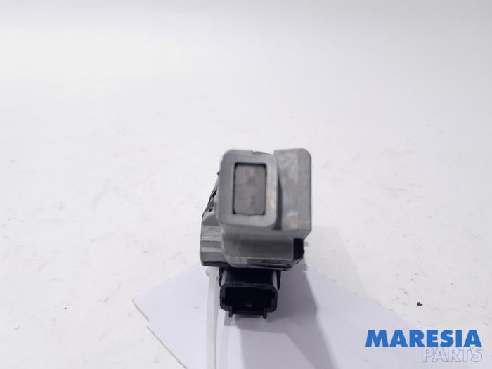 Zündschloss+Schlüssel van een Peugeot Expert (VA/VB/VE/VF/VY) 2.0 Blue HDi 120 16V 2021