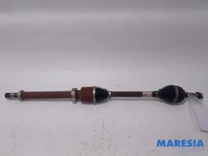 Used Front drive shaft, right Renault Clio IV (5R) 0.9 Energy TCE 90 12V Price € 40,00 Margin scheme offered by Maresia Parts