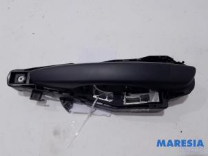 Used Sliding door handle, right Peugeot Expert (VA/VB/VE/VF/VY) 2.0 Blue HDi 120 16V Price € 30,24 Inclusive VAT offered by Maresia Parts