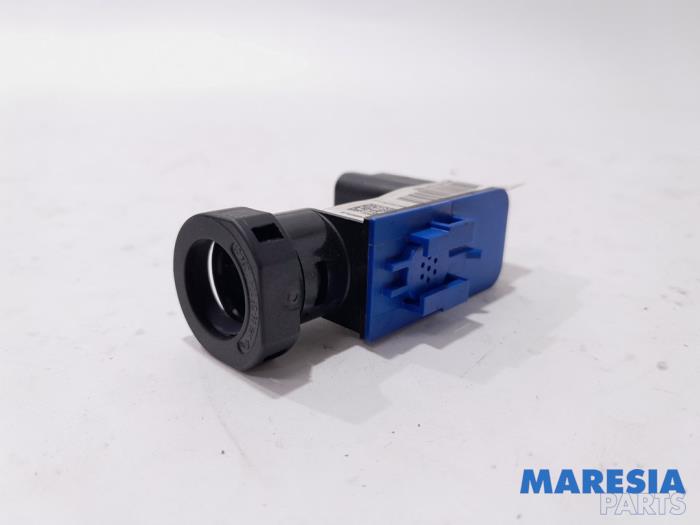 Bremsassistent Sensor van een Peugeot Expert (VA/VB/VE/VF/VY) 2.0 Blue HDi 120 16V 2021