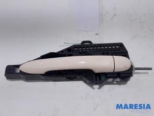 Used Rear door handle 4-door, right Renault Captur (2R) 0.9 Energy TCE 12V Price € 35,00 Margin scheme offered by Maresia Parts