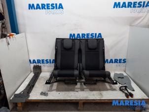 Used Rear bench seat Renault Scénic III (JZ) 1.5 dCi 110 Price € 315,00 Margin scheme offered by Maresia Parts