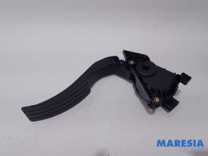 Used Throttle pedal position sensor Renault Captur (2R) 0.9 Energy TCE 12V Price € 20,00 Margin scheme offered by Maresia Parts
