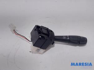Used Light switch Renault Captur (2R) 0.9 Energy TCE 12V Price € 35,00 Margin scheme offered by Maresia Parts