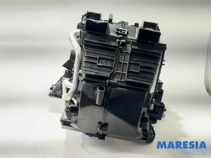 Évaporateur Climatisation Pour Renault Scénic III 1.5 DCi - Références 271200034R / 277424777R / RE712034 - 12