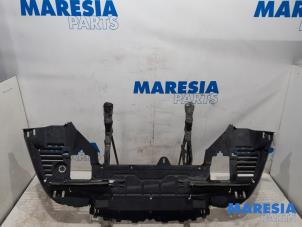 Używane Zderzak płyta podstawy Citroen C5 III Tourer (RW) 2.7 HDiF V6 24V Autom. Cena € 131,25 Procedura marży oferowane przez Maresia Parts