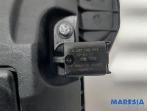 Ventildeckel van een Citroën DS3 (SA) 1.4 16V VTi 2011