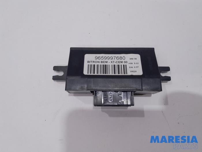 Używane Modul centralnego zamka Citroen C5 III Tourer (RW) 2.7 HDiF V6 24V Autom. Cena € 40,00 Procedura marży oferowane przez Maresia Parts