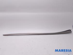 Used A-pillar cover, right Peugeot 3008 I (0U/HU) 1.6 16V THP 155 Price € 25,00 Margin scheme offered by Maresia Parts