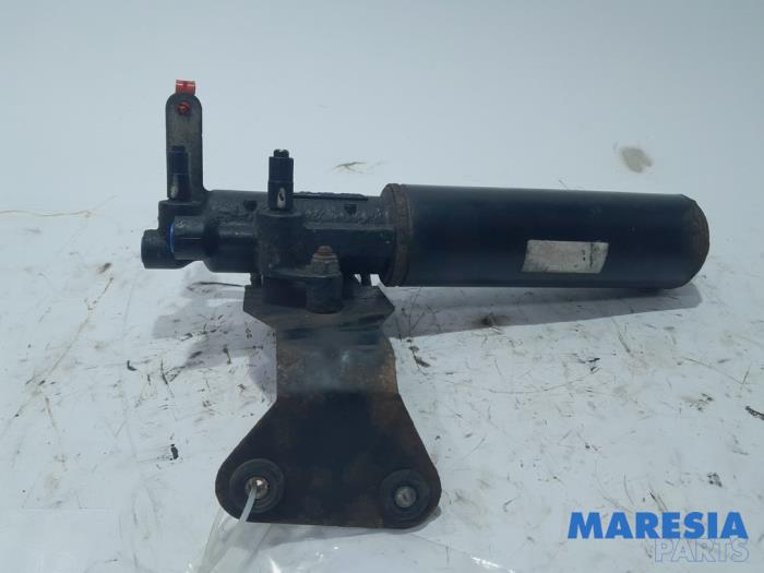 Gebrauchte Pumpfederung (Hydr.) Peugeot 3008 I (0U/HU) 1.6 16V THP 155 Preis € 99,99 Margenregelung angeboten von Maresia Parts