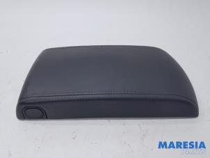 Used Armrest Peugeot 508 SW (8E/8U) 2.0 BlueHDi 180 16V Price € 75,00 Margin scheme offered by Maresia Parts