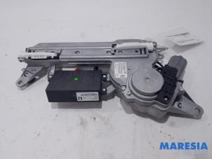 Używane Zawias tylnej klapy Peugeot 508 SW (8E/8U) 2.0 BlueHDi 180 16V Cena € 262,50 Procedura marży oferowane przez Maresia Parts