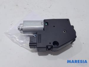 Used Sunroof motor Peugeot 508 SW (8E/8U) 2.0 BlueHDi 180 16V Price € 75,00 Margin scheme offered by Maresia Parts