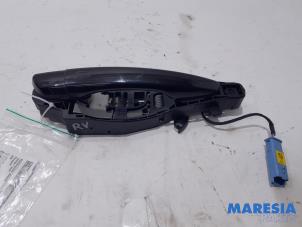 Used Front door handle 4-door, right Peugeot 508 SW (8E/8U) 2.0 BlueHDi 180 16V Price € 50,00 Margin scheme offered by Maresia Parts