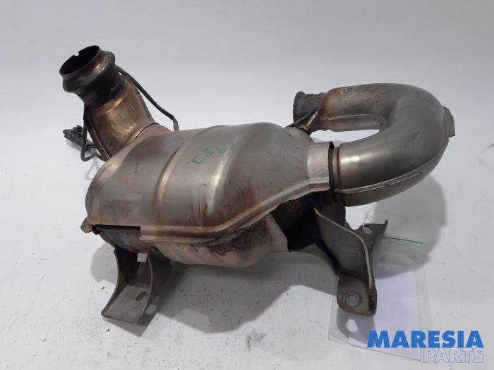 Catalytic converter from a Peugeot 508 SW (8E/8U) 2.0 BlueHDi 180 16V 2016