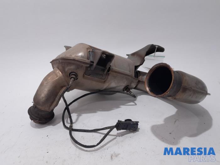 Catalytic converter from a Peugeot 508 SW (8E/8U) 2.0 BlueHDi 180 16V 2016