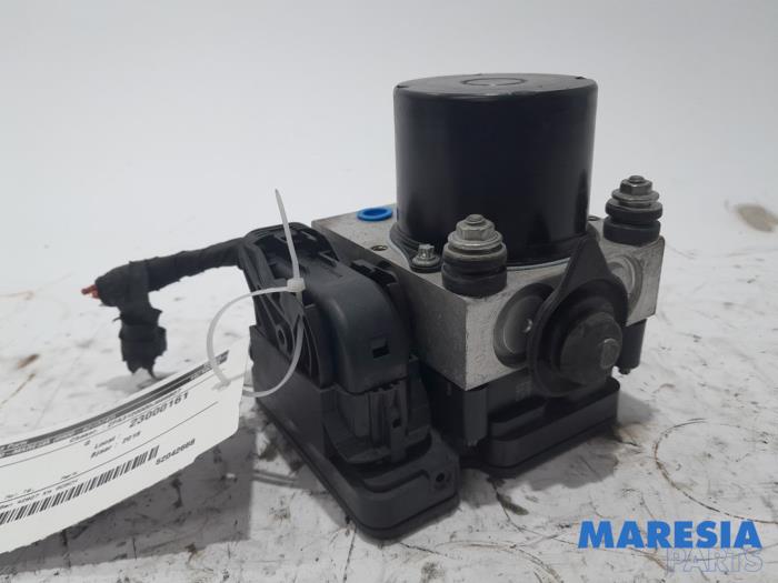 ABS pump from a Fiat 500 (312) 1.2 69 2018