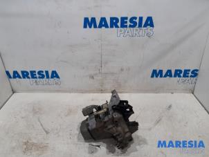Używane Skrzynia biegów Peugeot 208 I (CA/CC/CK/CL) 1.4 16V Cena € 262,50 Procedura marży oferowane przez Maresia Parts