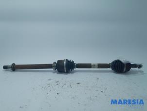 Used Front drive shaft, right Renault Scénic III (JZ) 1.5 dCi 110 Price € 65,00 Margin scheme offered by Maresia Parts