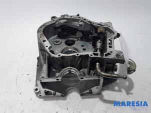 Used Gearbox casing Peugeot Partner Tepee (7A/B/C/D/E/F/G/J/P/S) 1.6 HDiF 90 16V Phase 1 Price € 72,60 Inclusive VAT offered by Maresia Parts