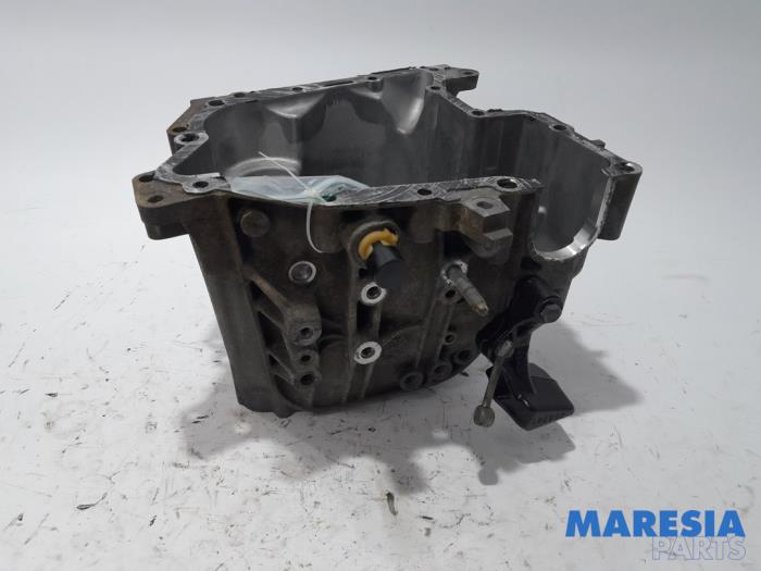 Gearbox casing from a Citroën Jumpy 2.0 Blue HDI 120 2018